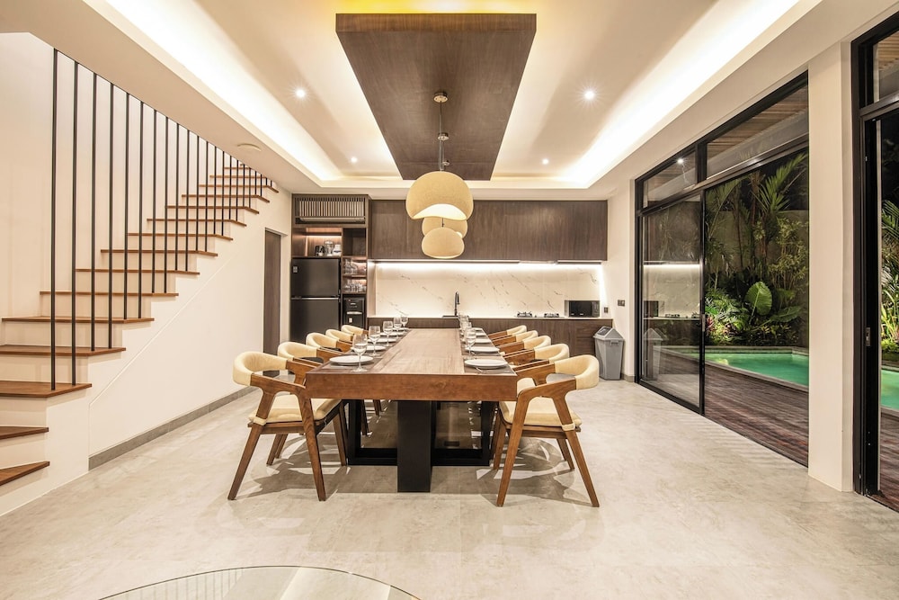 Exquisite 5BR Canggu Villa Steps From the Beach
