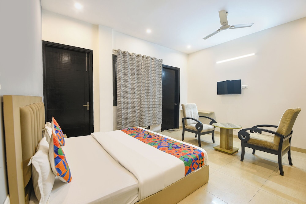 Fabhotel X Green Tree