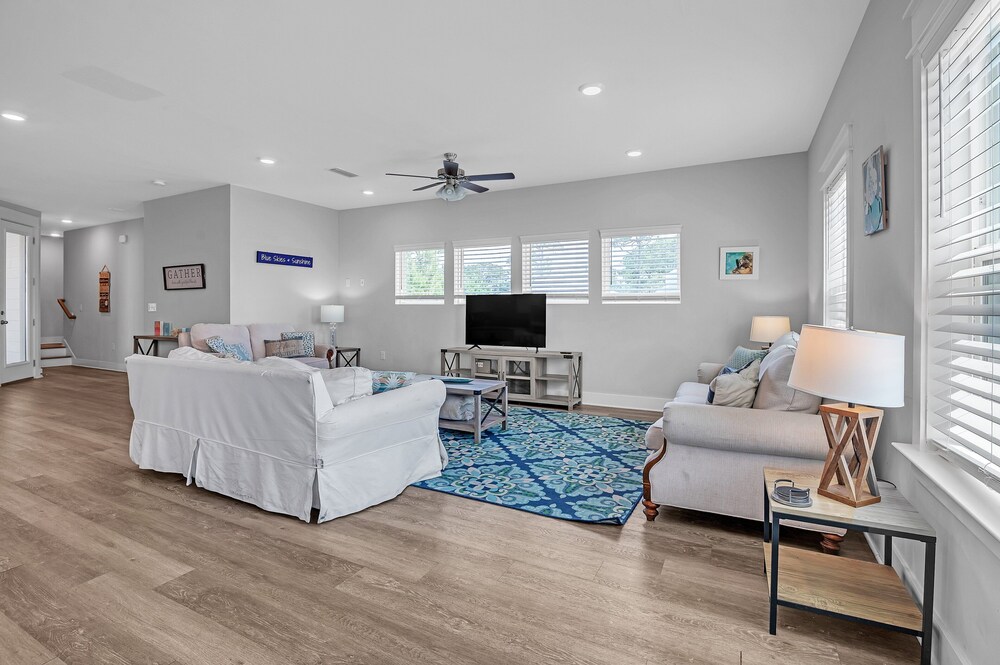 Pet Friendly Beach Retreat on 30a - Sleeps 14