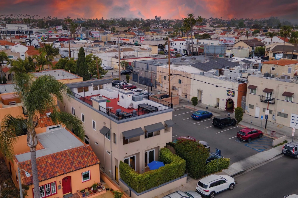 Belmont Shore Retreat Rooftop Lounge, Putting Green & Near 2nd Street Beaches