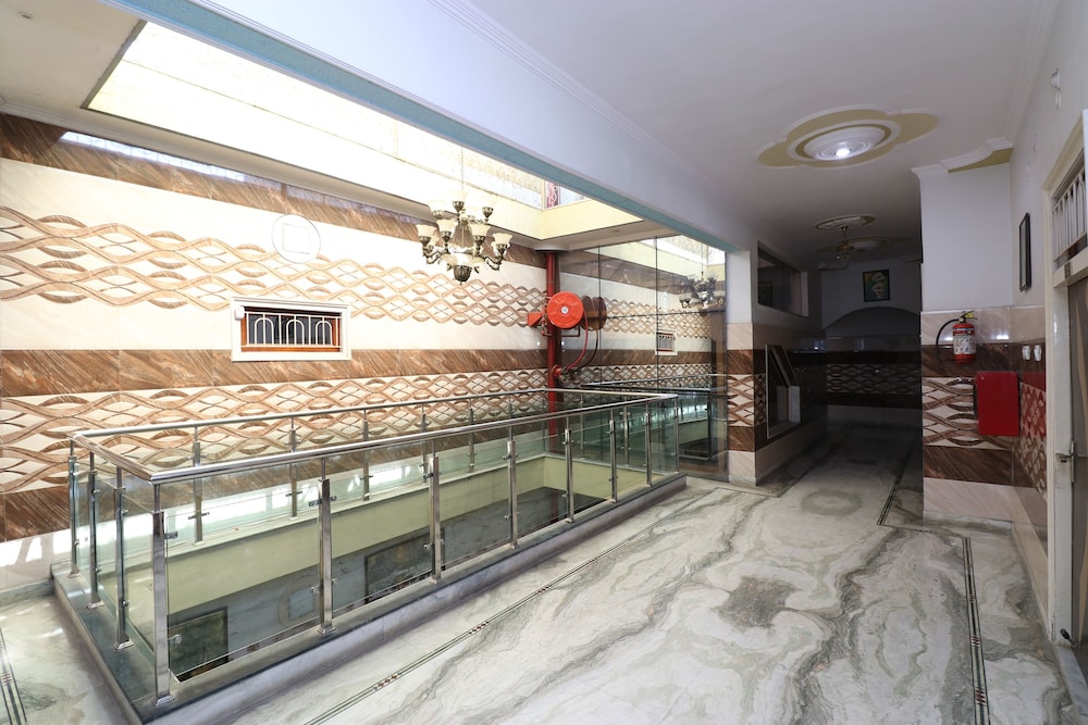 OYO 29309 Hotel Taj Palace