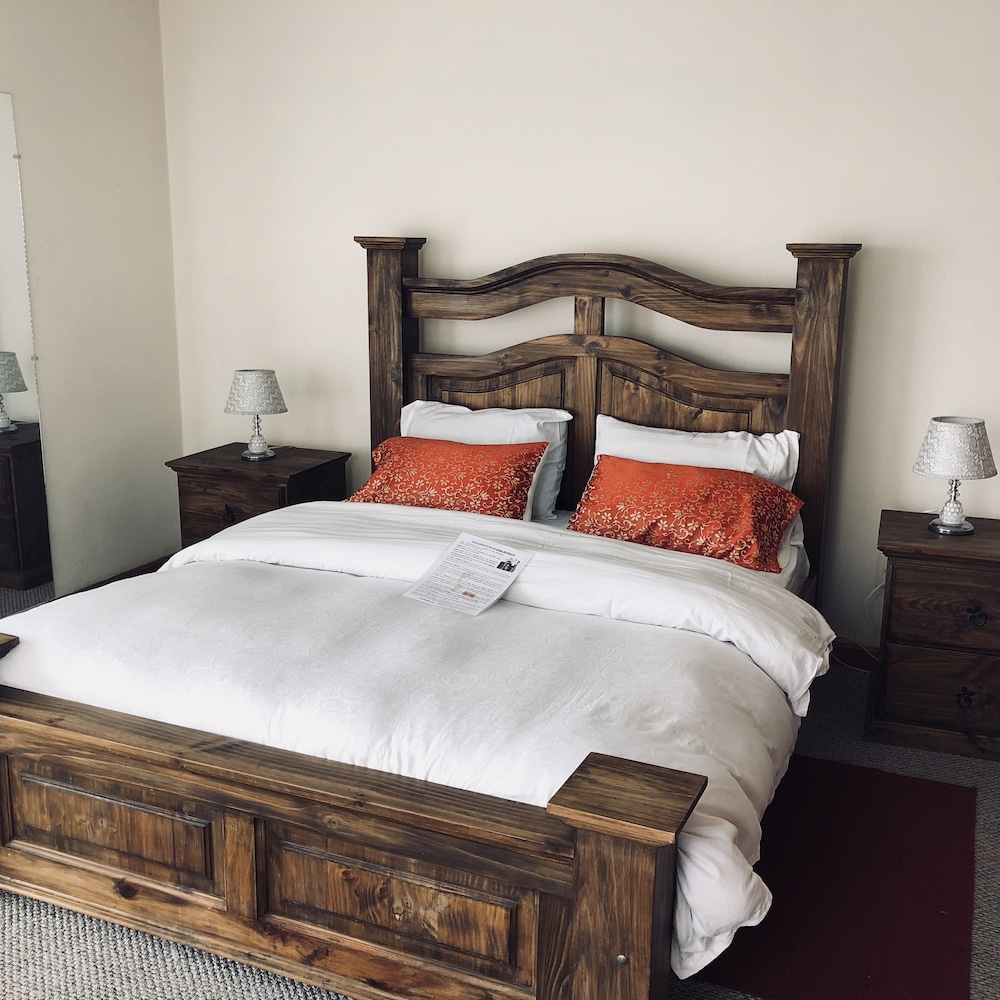 Hotel Casa Skyways B&B - Image 1