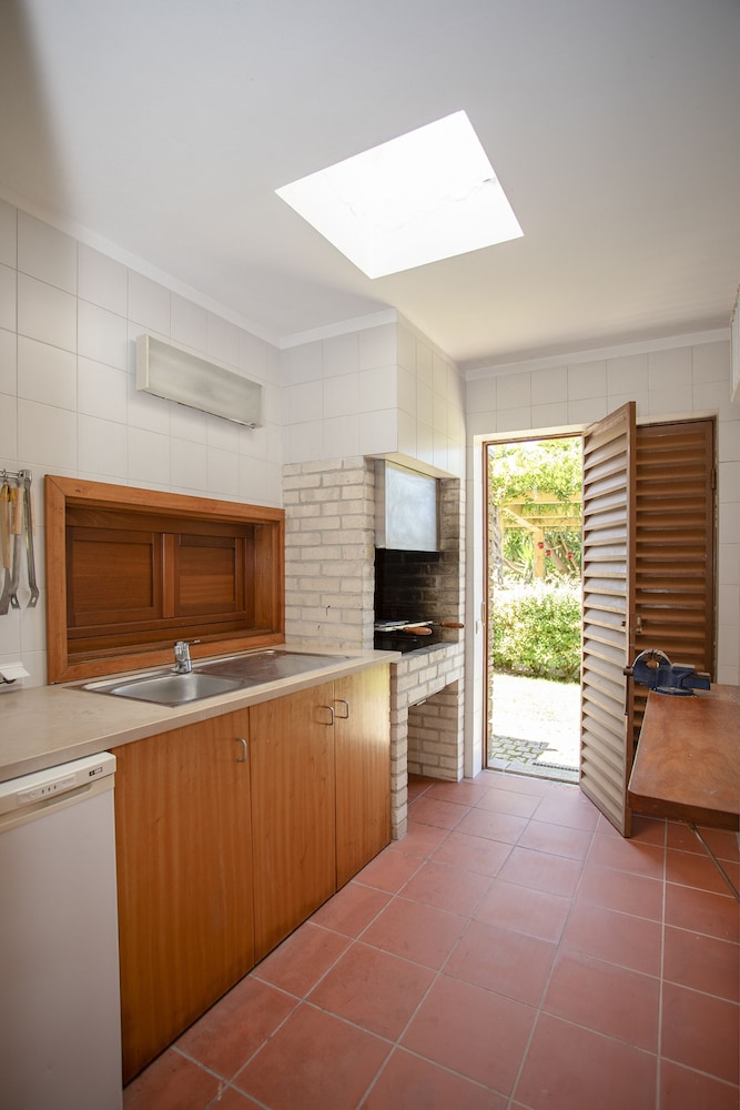 Liiiving  Caminha Countryside Pool House