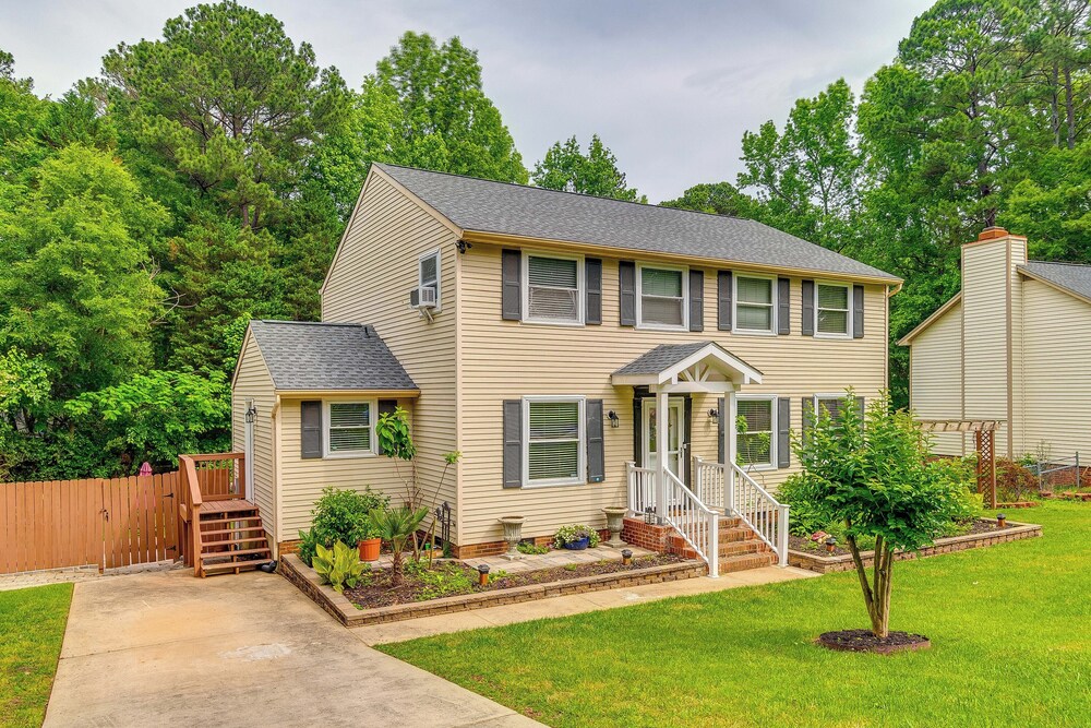 3 Mi to Dtwn Cary: Family Home w/ Deck!
