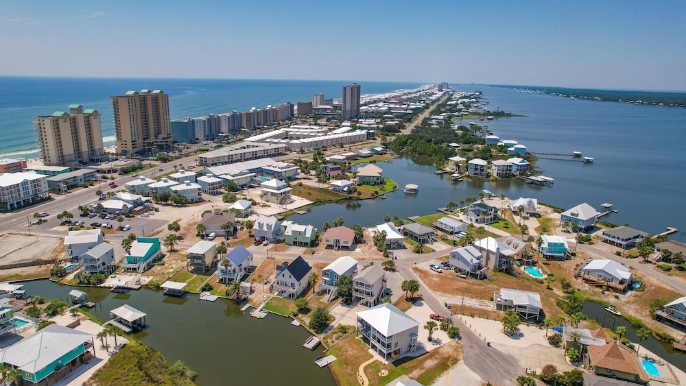 214 Shoreland