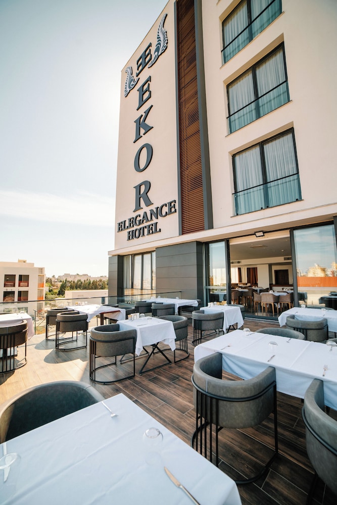 EKOR ELEGANCE HOTEL
