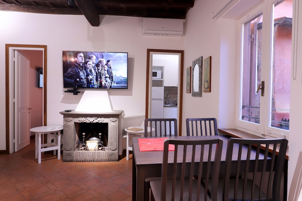 Piazza Navona Apartments