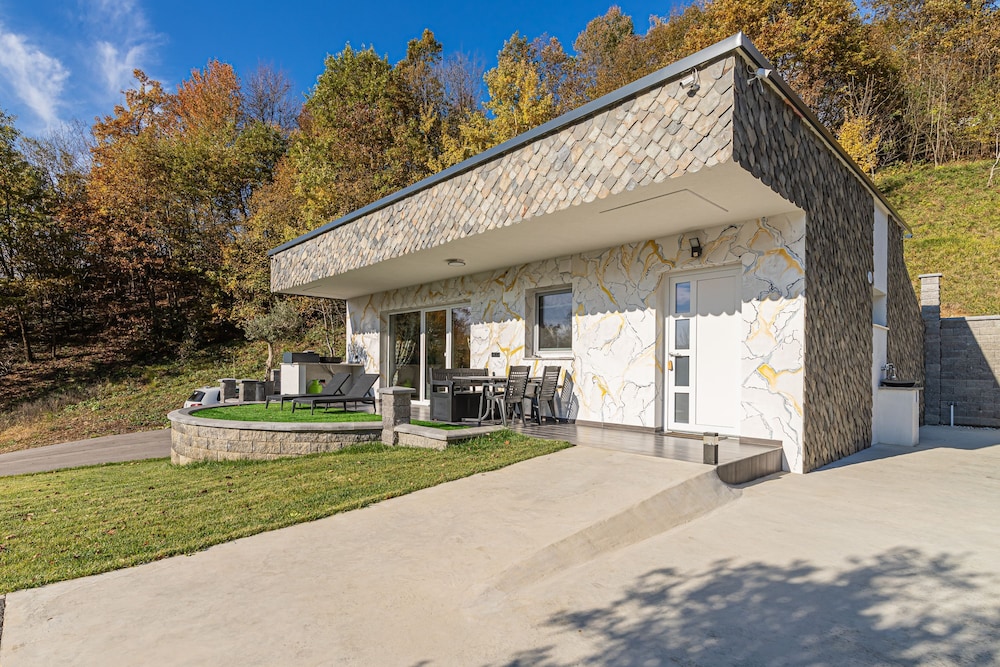 Wellness Paradise House Tim view 5