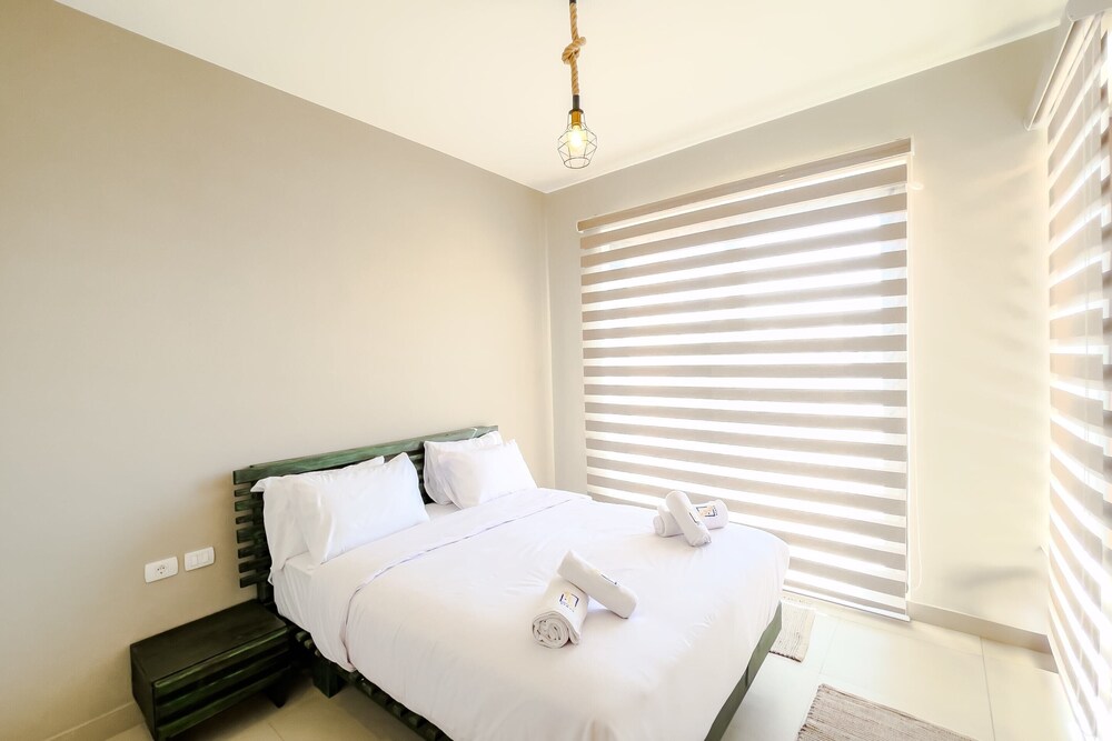 Astounding 3bdr Villa @ Tawila Pool Front