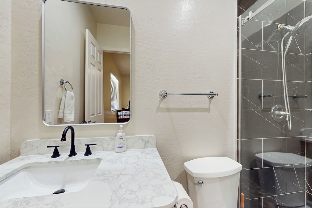 Luxury Grayhawk 4BR Home w/ Private Pool