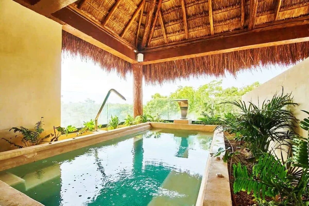 2 BR Amazing Pool Top Amenities Wifi 2FL Gym