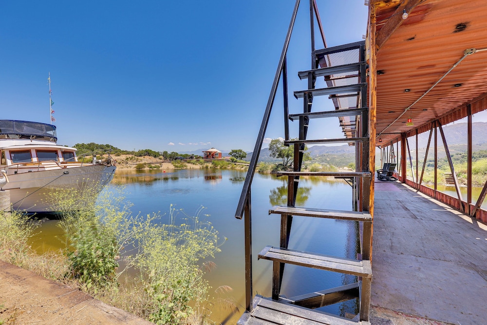 Mystical Mongolian Yurt in Fallbrook w/ Views!