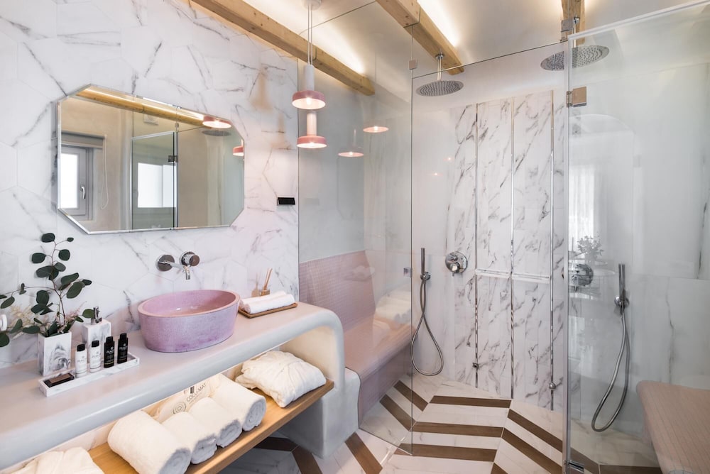 Emfasis Luxury Villa