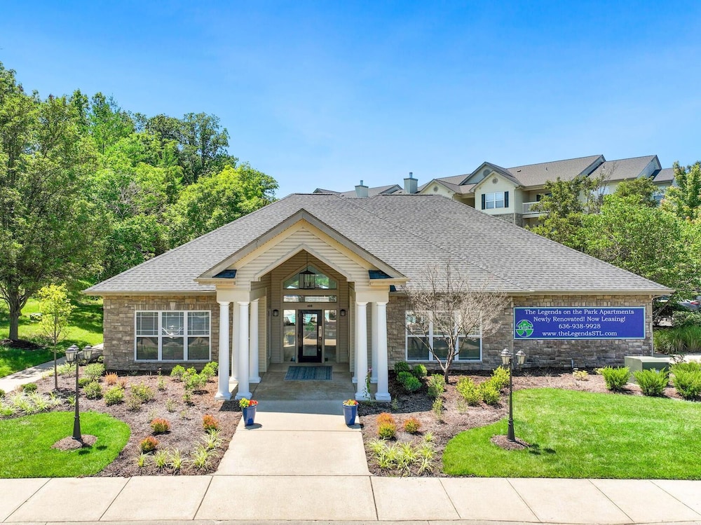Landing Apartments - Eureka