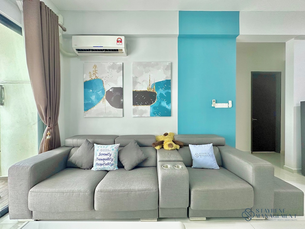 Country Garden Danga Bay Sea View Homestay by Stayrene