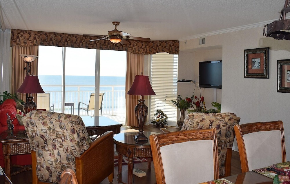 South Shore 503 2 Bedroom Condo by RedAwning view 4