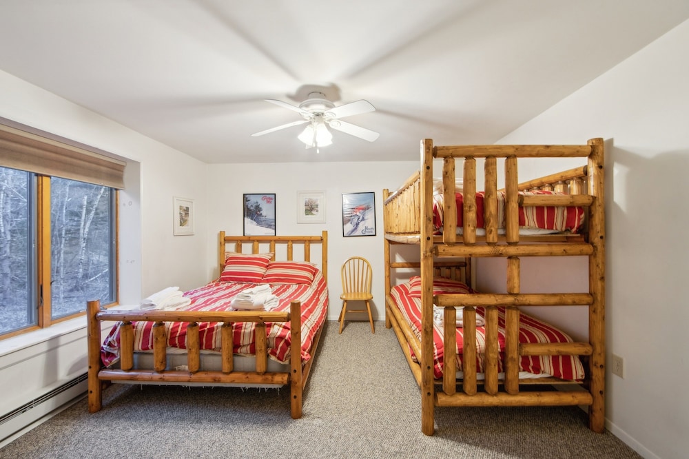 Tahawus 74I - A Cozy Adirondack Retreat 2 Bedroom Townhouse by The Summit at Gore Mountain