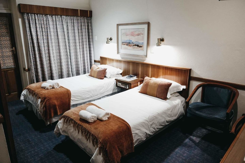 Karoo Country Inn Hotel