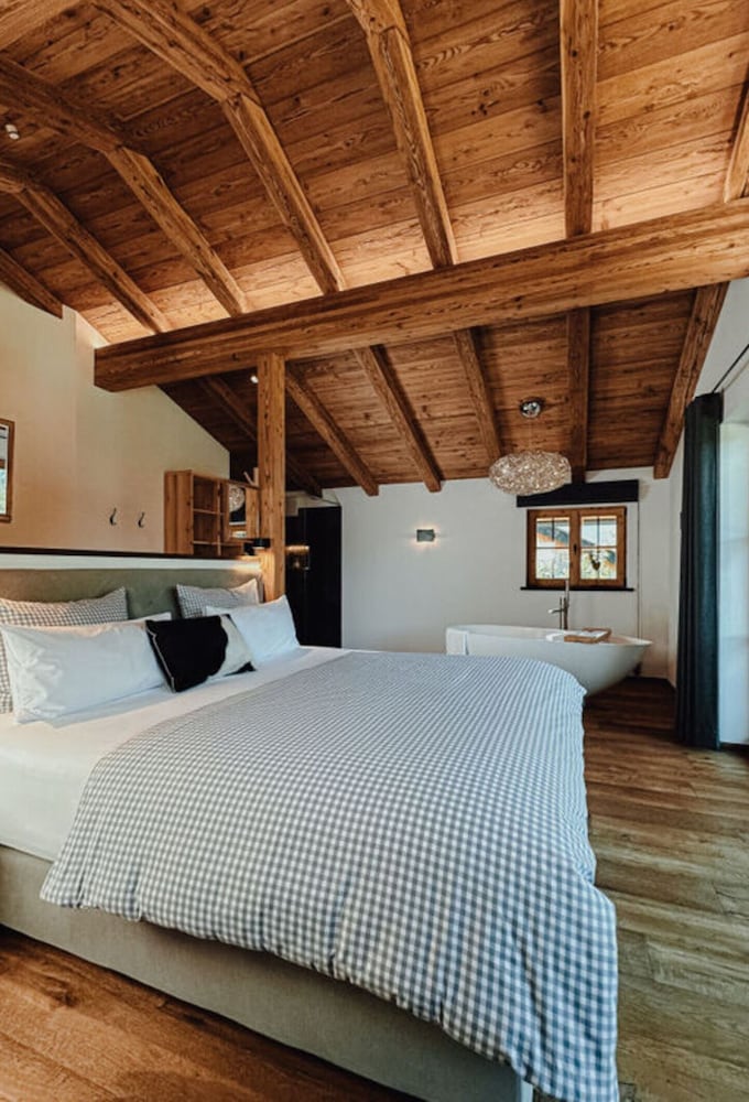Chalet Nordic Modern Retreat