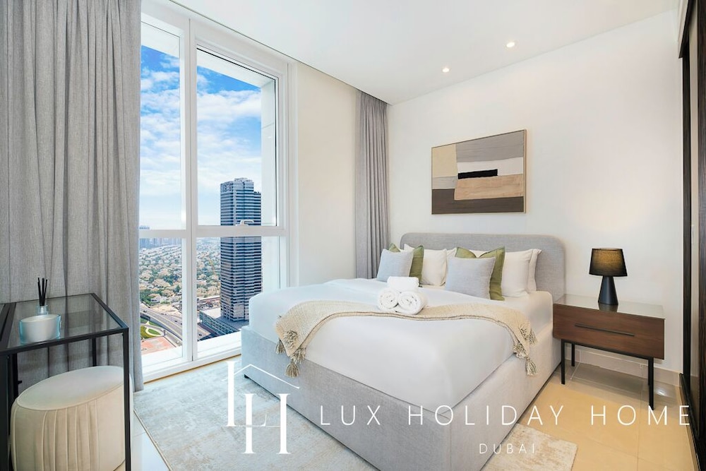 LUX The Bonnington JLT Suite