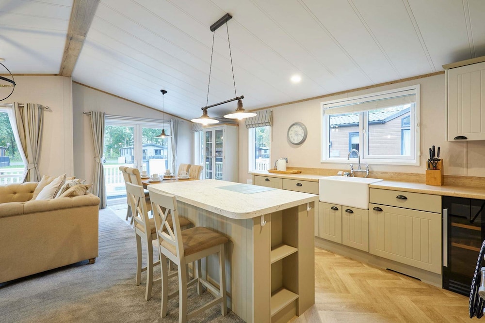 Host Stay Water s Edge Lodge