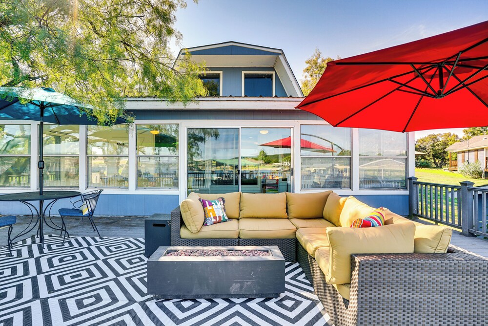 Lakefront Home w/ Private Dock in Graford!
