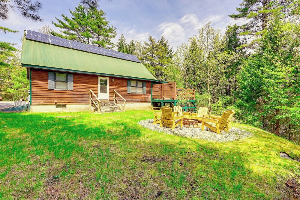 Peaceful Family Cabin on Schroon River!