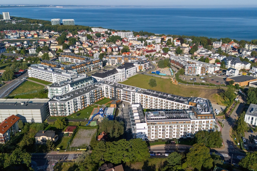 Coast Apartment With Balcony by Renters view 4