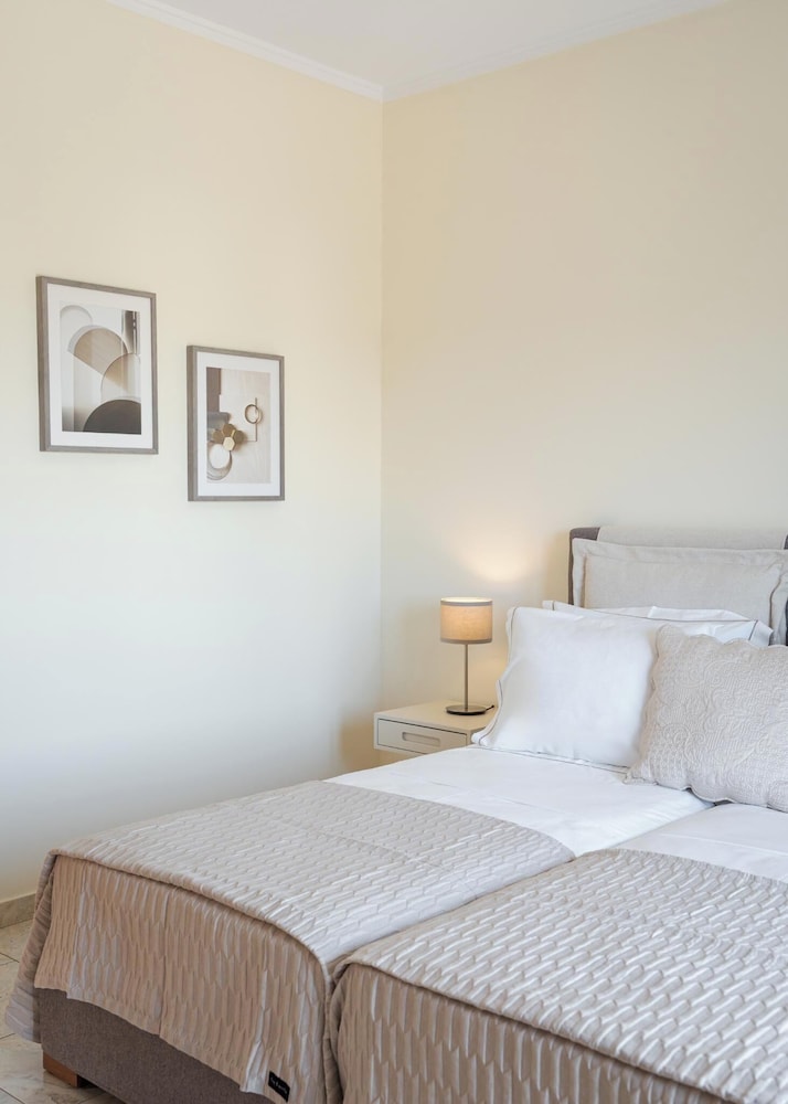 Ema's Guest House