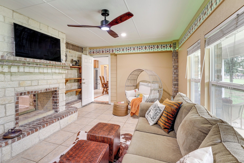 5 Acres! Countryside Getaway Outside Fort Worth