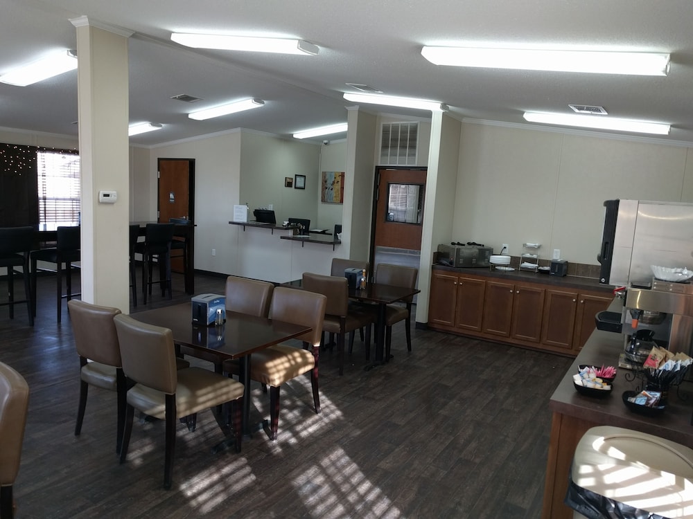 Hobbs Vacations - Shale Lodge - Property Image 1