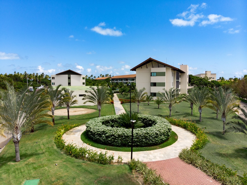 Flats no Carneiros Beach Resort
