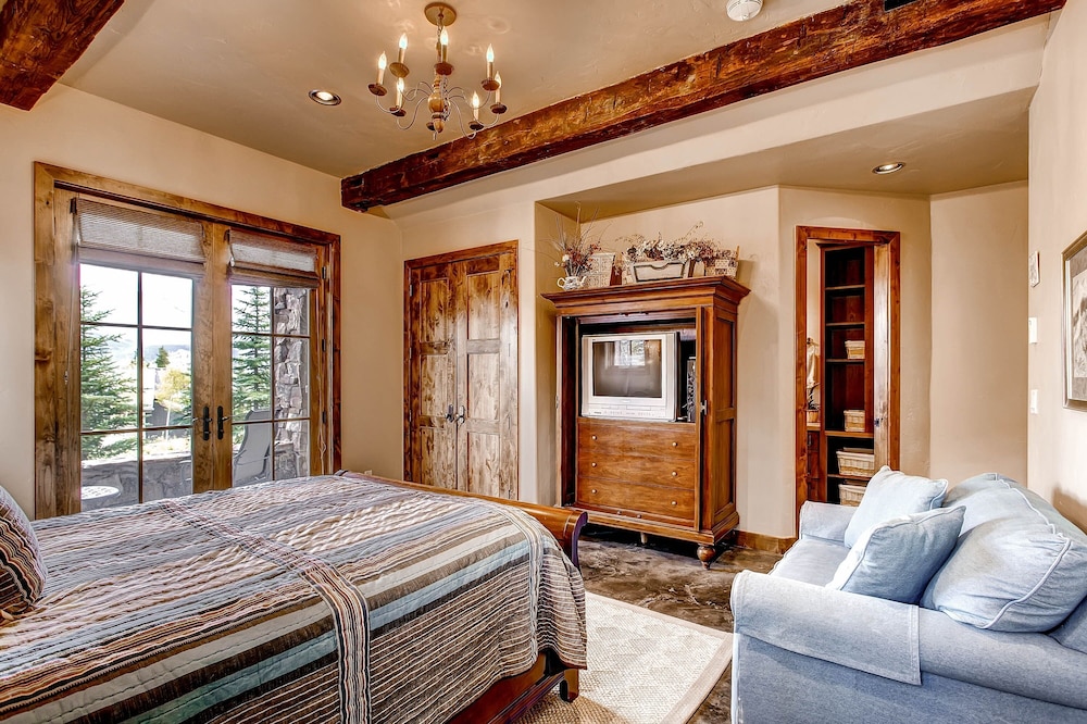 Ski Bridge Lodge - Ski In / Ski Out