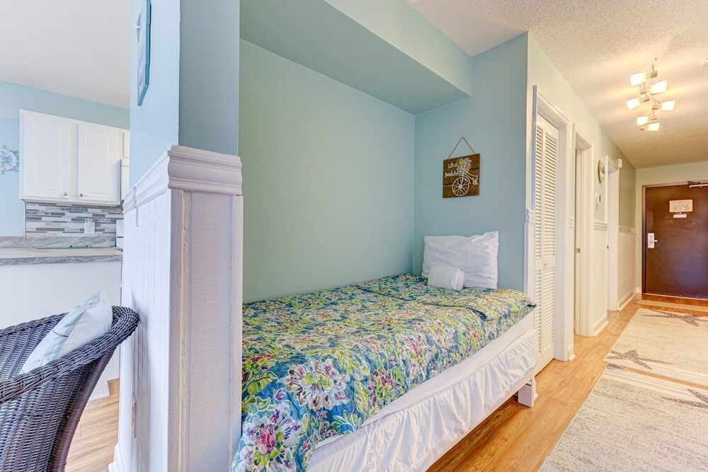 0207 Dancing Tides 1 Bedroom Condo