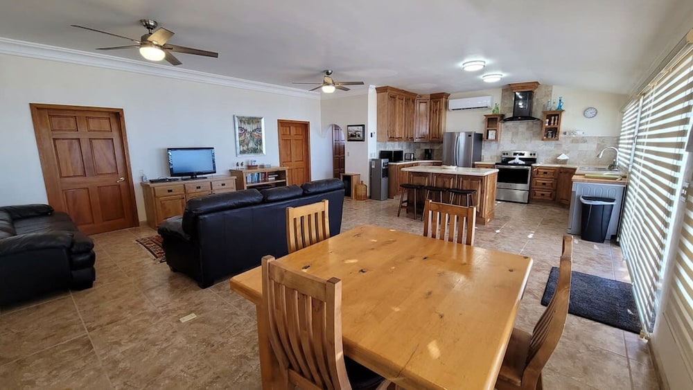 Casa Evita 4 Bedroom Beachfront Home