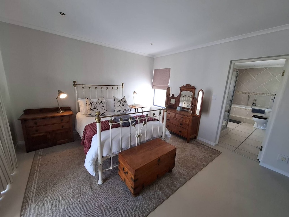 Oosiesrus - Charming Langebaan Villa With Garden View
