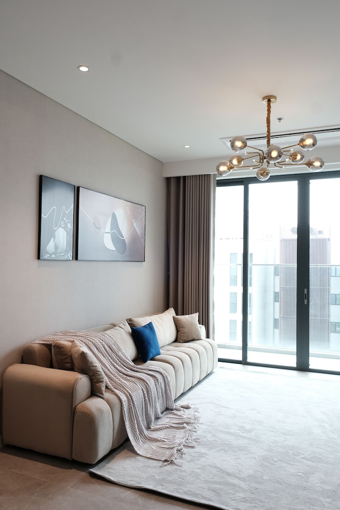 Metropole The Crest Thu Thiem Apartment