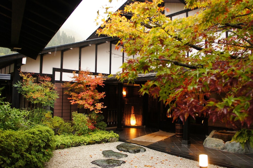KAKUREAN HIDAJI - Adults Only