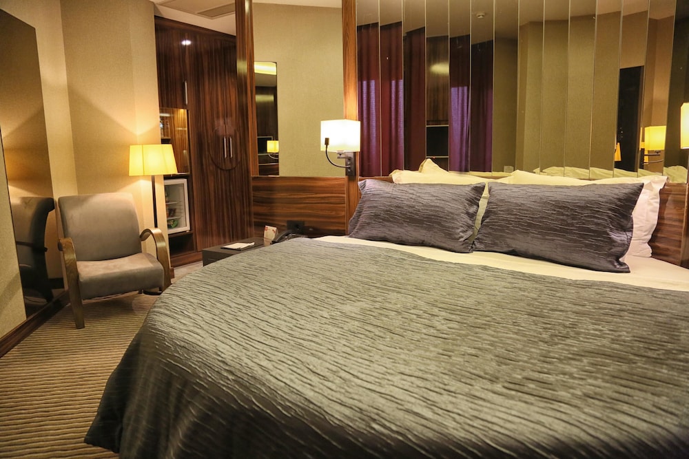Ramada by Wyndham Mersin - Image 78