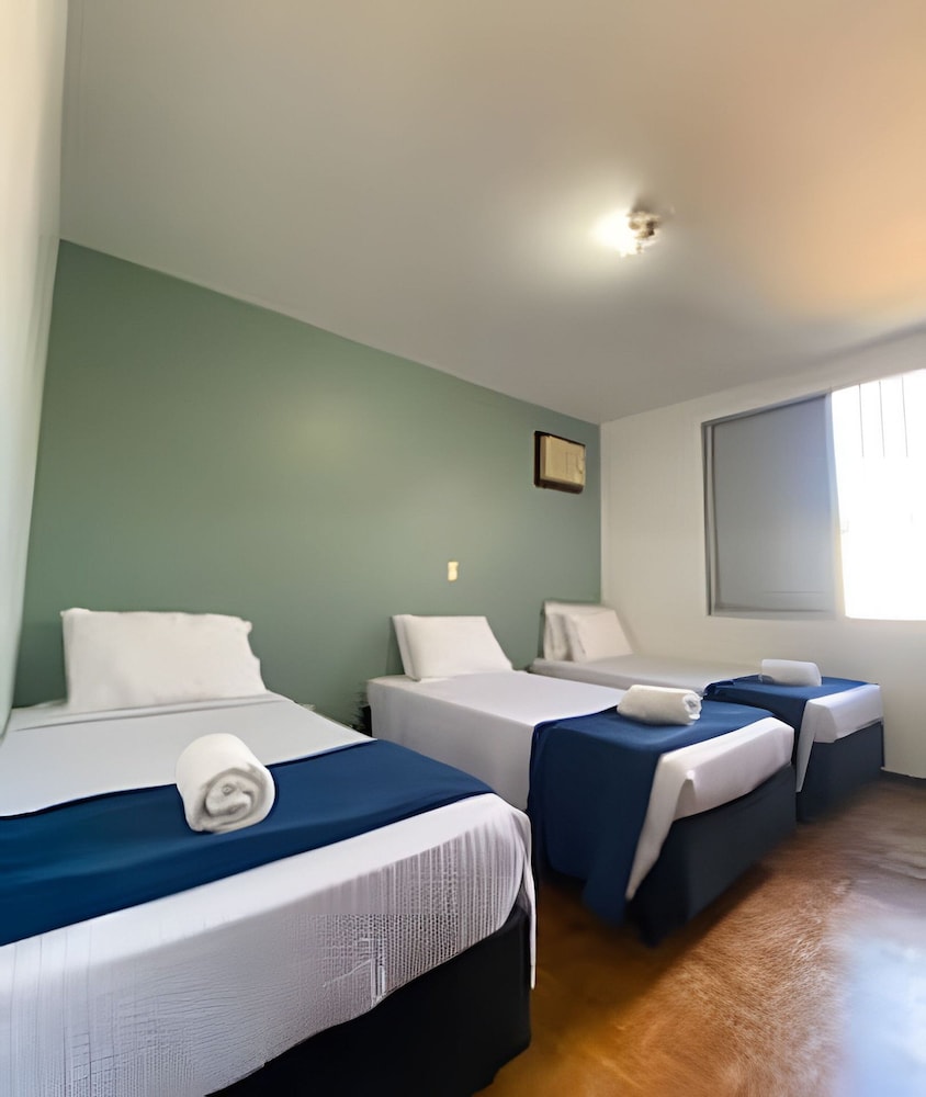 Casa 3 suites 1 quarto piscina AC 10 Hos
