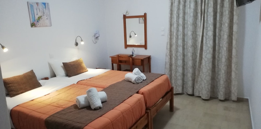 Likourgos beach apartments