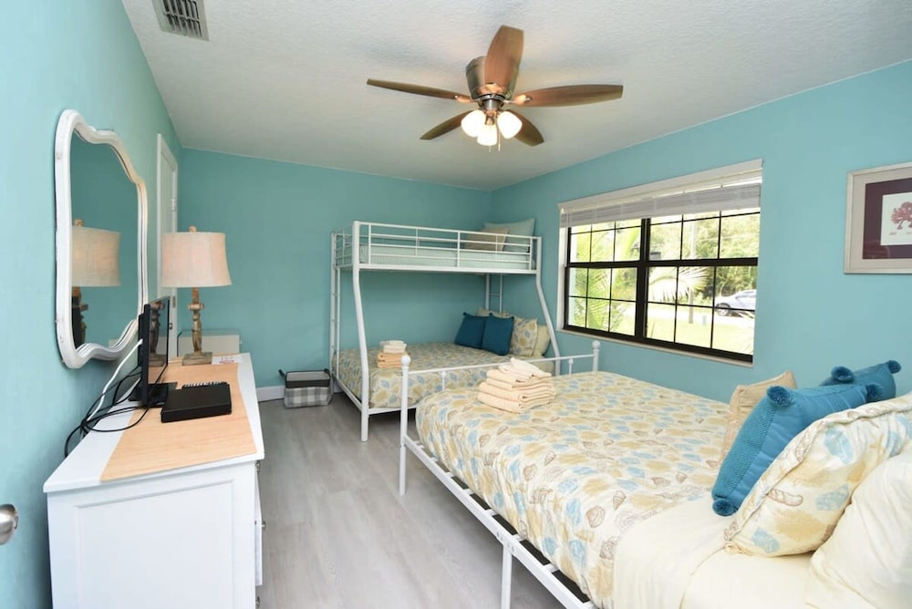 Hidden Oasis Spacious Home With Salt Water Heated Pool Hot Tub Fenced Yard Pets are Welcome
