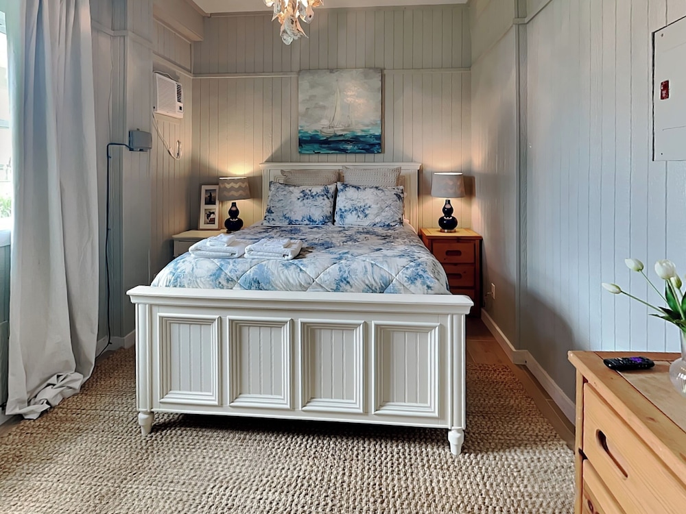 West Bay Getaway by Ryson Vacation Rentals