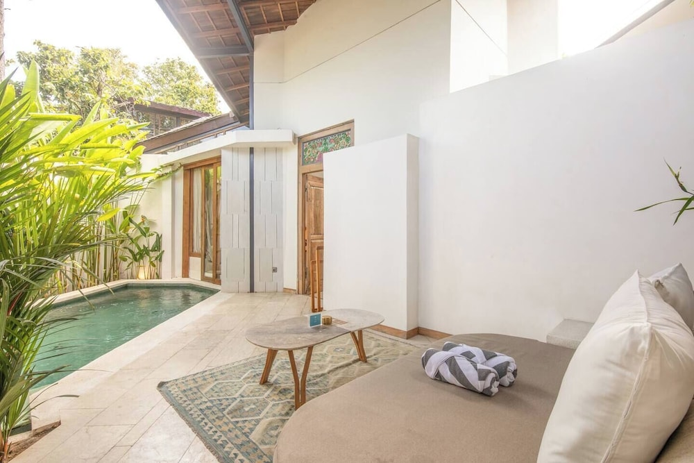 Opulent 1-br Villa Just 800m From Canggu Beach