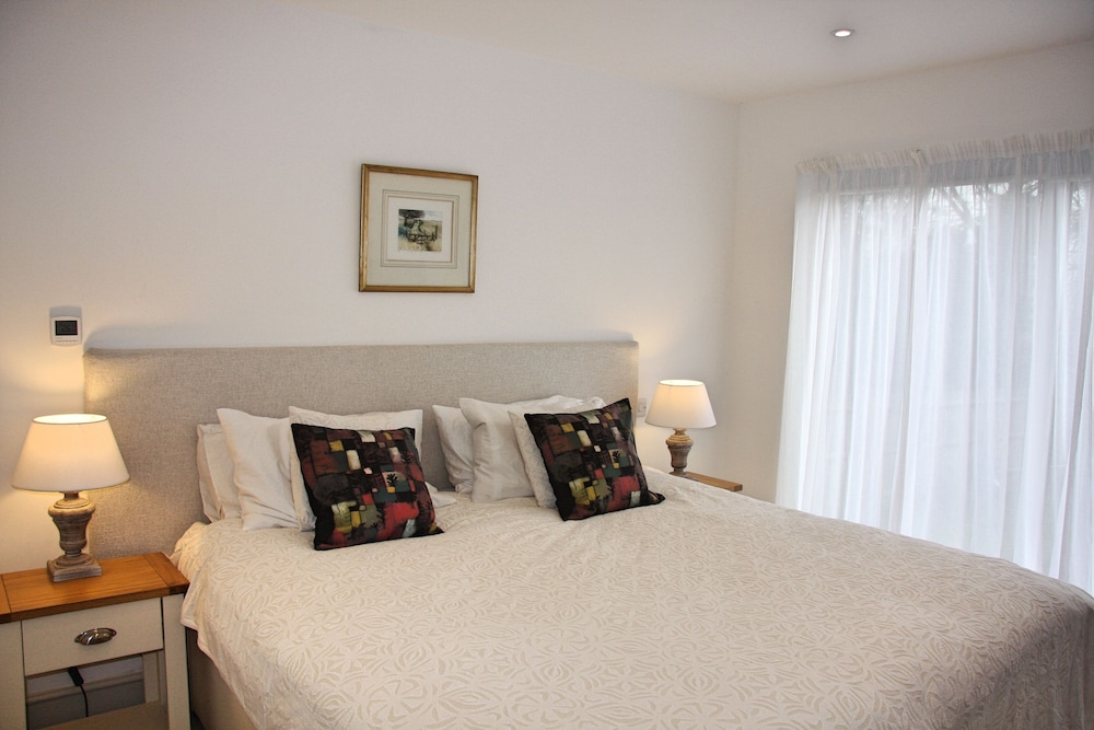 Marshlands Annexe view 3