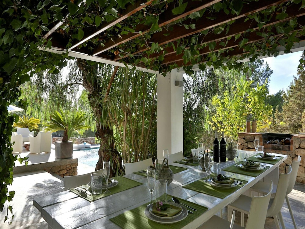 Villa With Outdoor Area