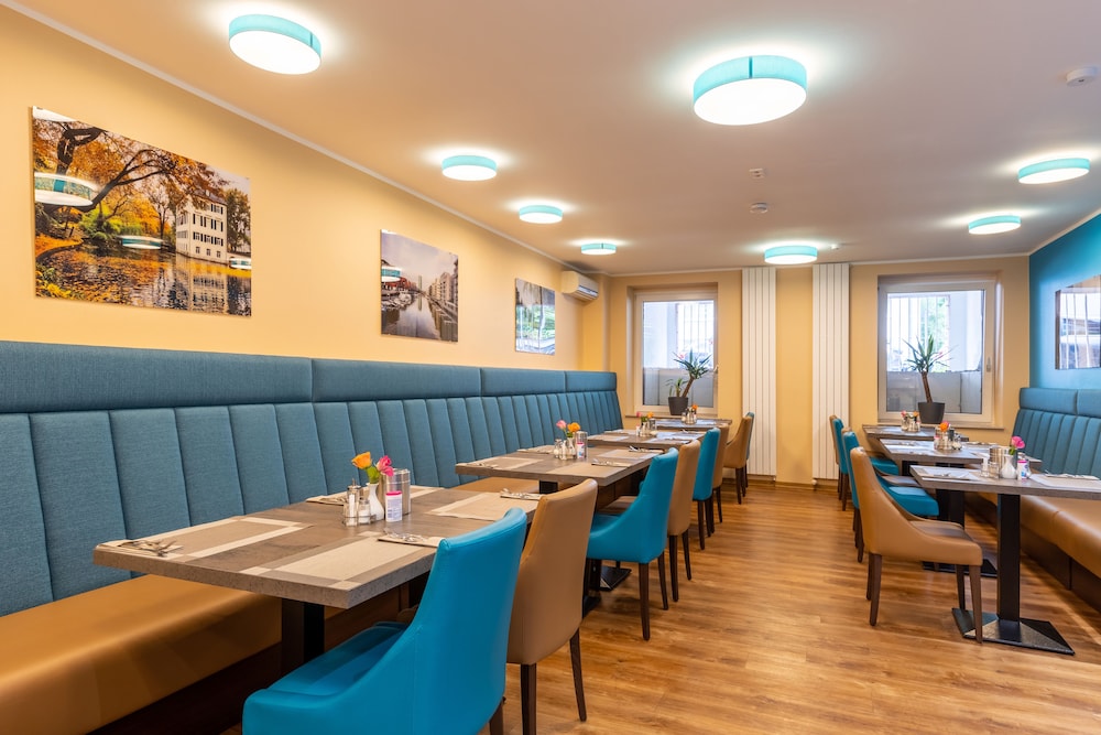 Frankfurt Vacations - Trip Inn Messe Westend - Property Image 7