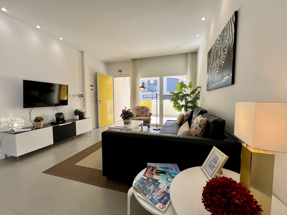 Vilamoura Club Villa 1 by Homing