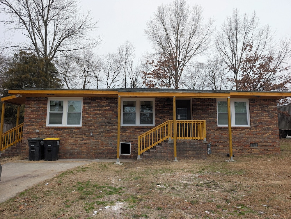 10 Burnett Home