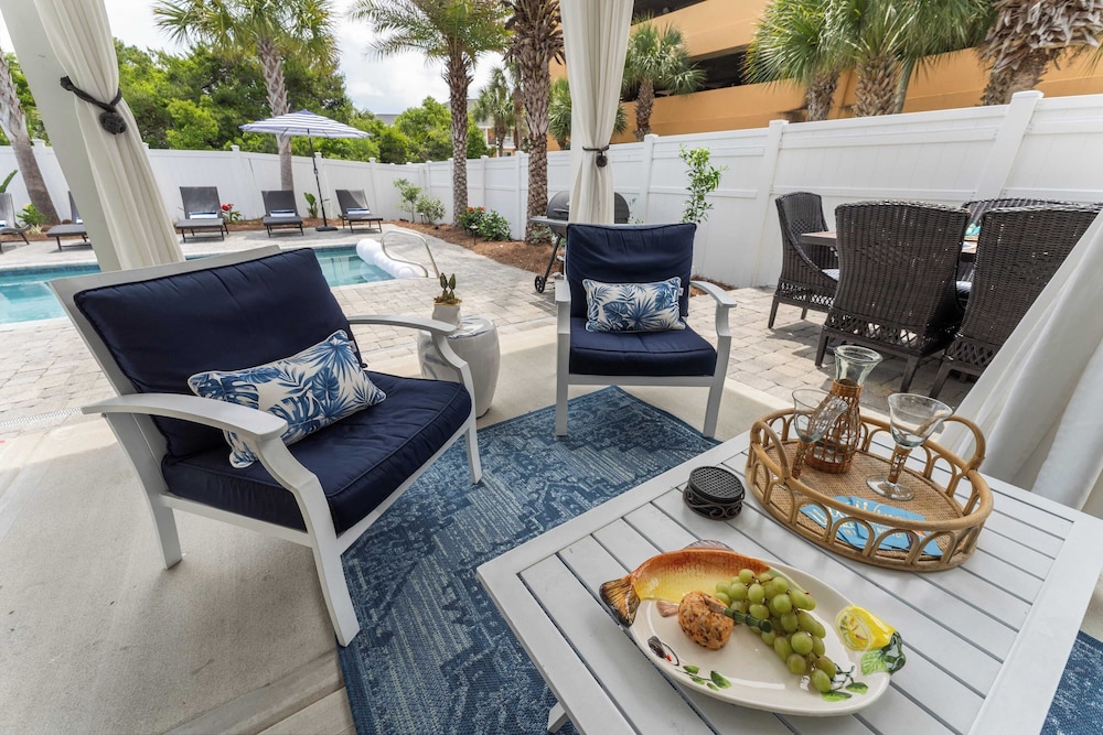 Pool, Patio & Outdoor Dining + Walk to Shore, Pier Park Sanctuary on Sands
